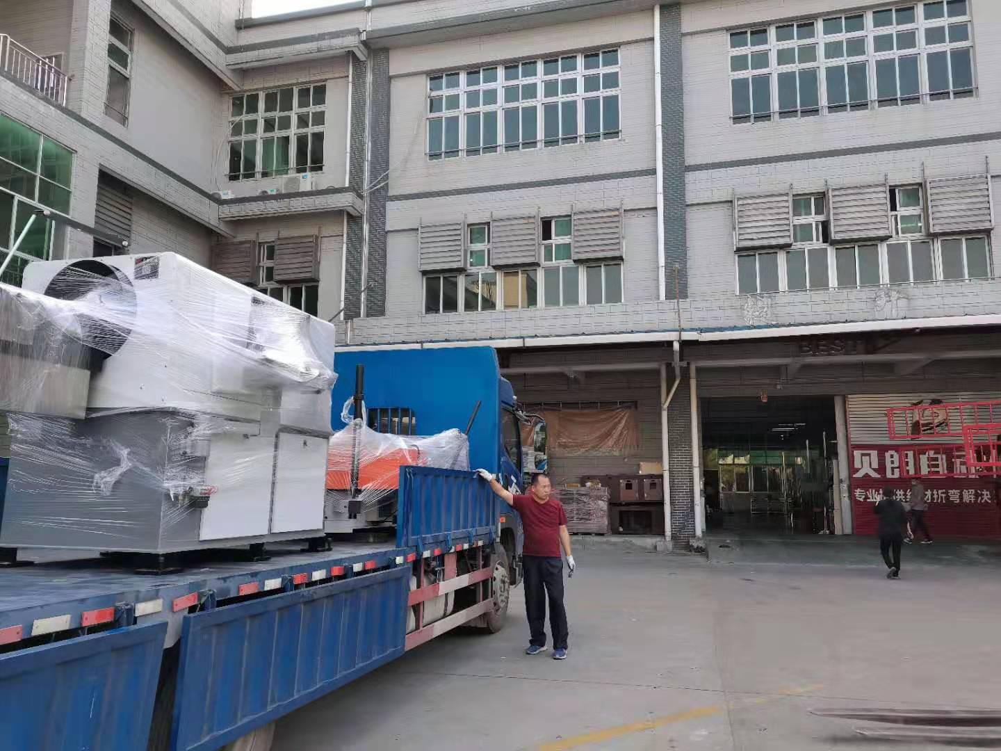 喜訊，貝朗鐵線(xiàn)折彎?rùn)C(jī)發(fā)往河南某客戶(hù)處